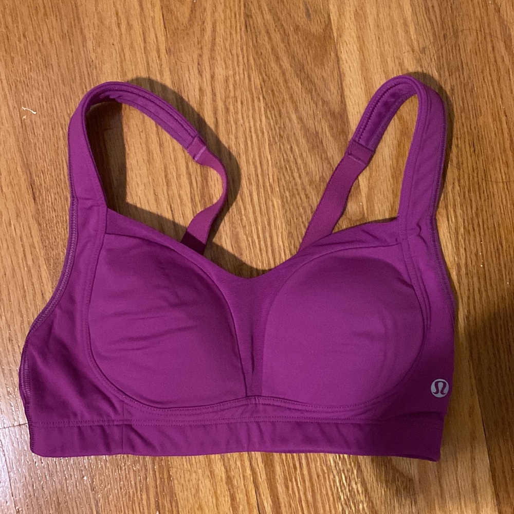 Lululemon ta ta tamers sports bra 32C - EUC